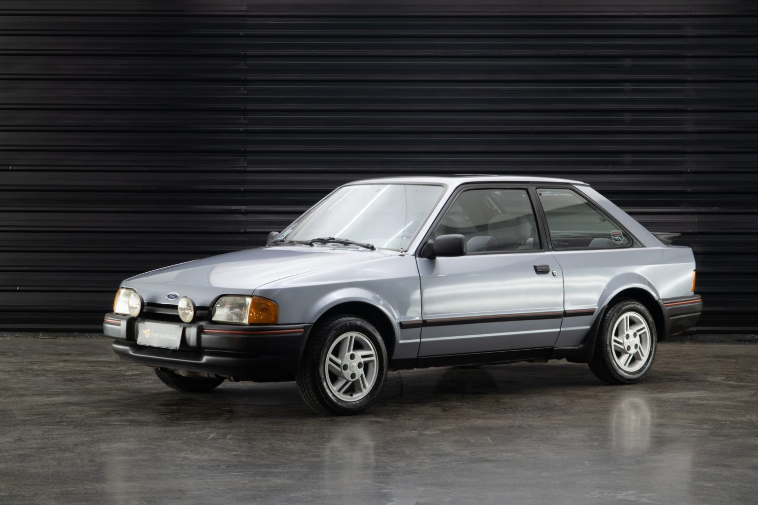 1988 Ford Escort XR-3 a venda the garage for sale